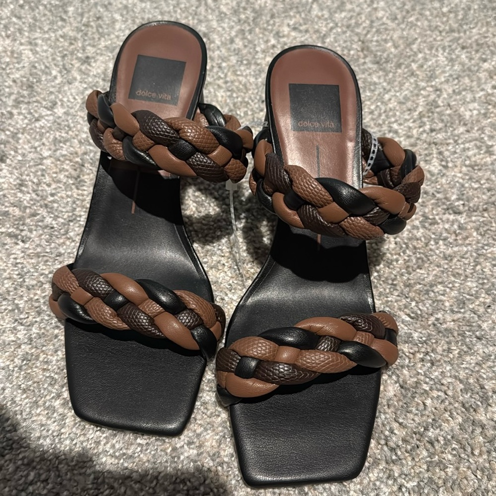 Dolce Vita women’s chunky heel sandal